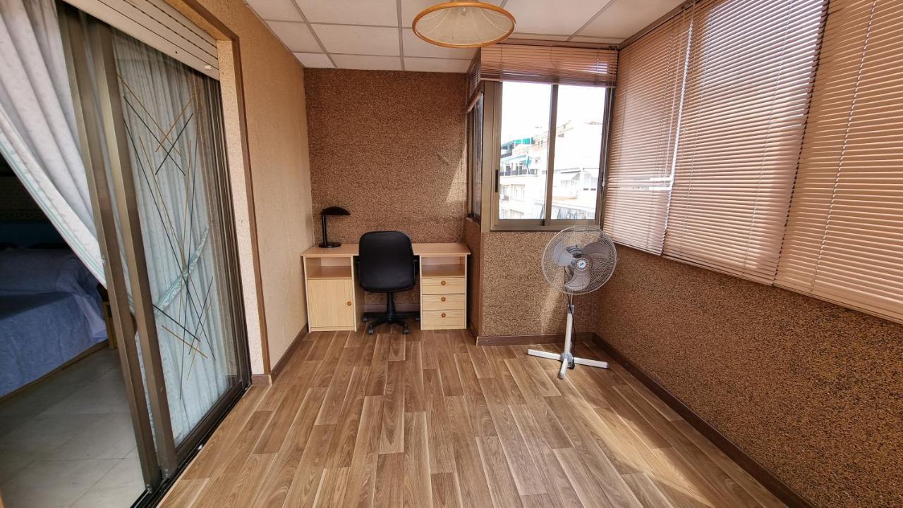 Atico Con Terraza Y 2 Habitaciones En Casco Antiguo Benidorm Exteriér fotografie